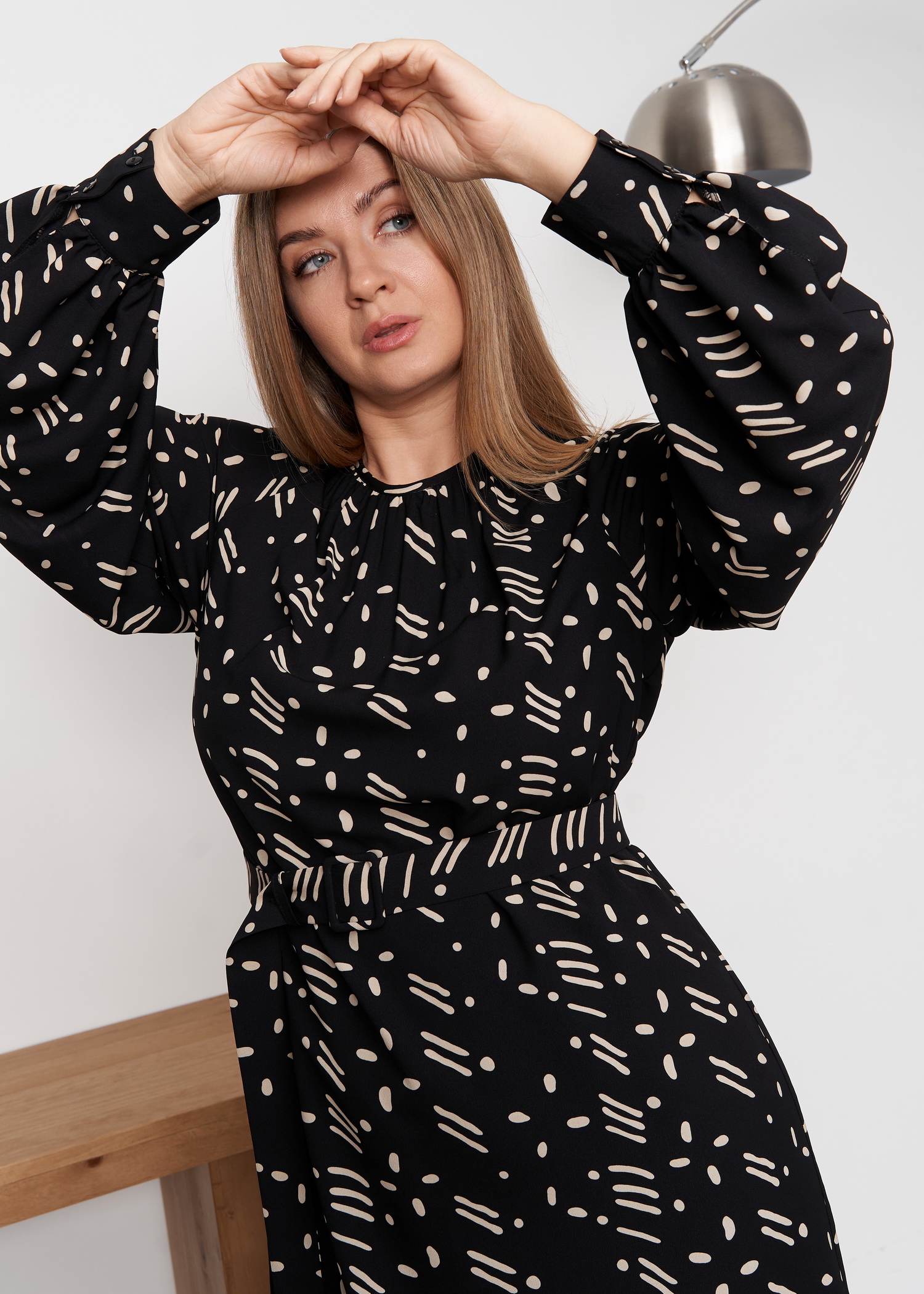 Платье П-508/1 (164, 88, 96, Креп, 28 Черный, KA  Капли, Вискоза 60% П/Э 35% Лайкра 5%)